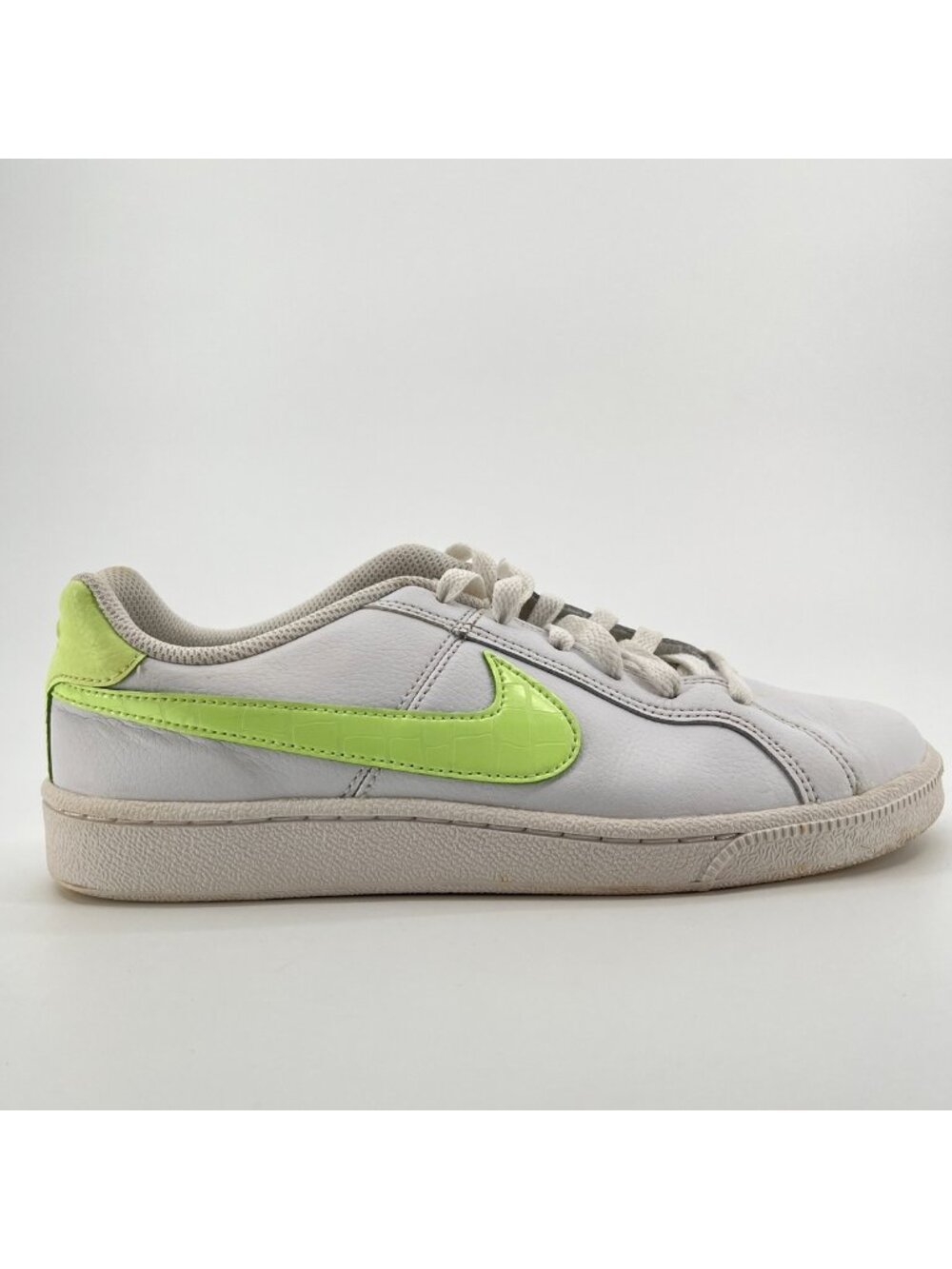 Nike Court Royale Womens Size 8 White Volt Athletic Leather Shoes Sneakers